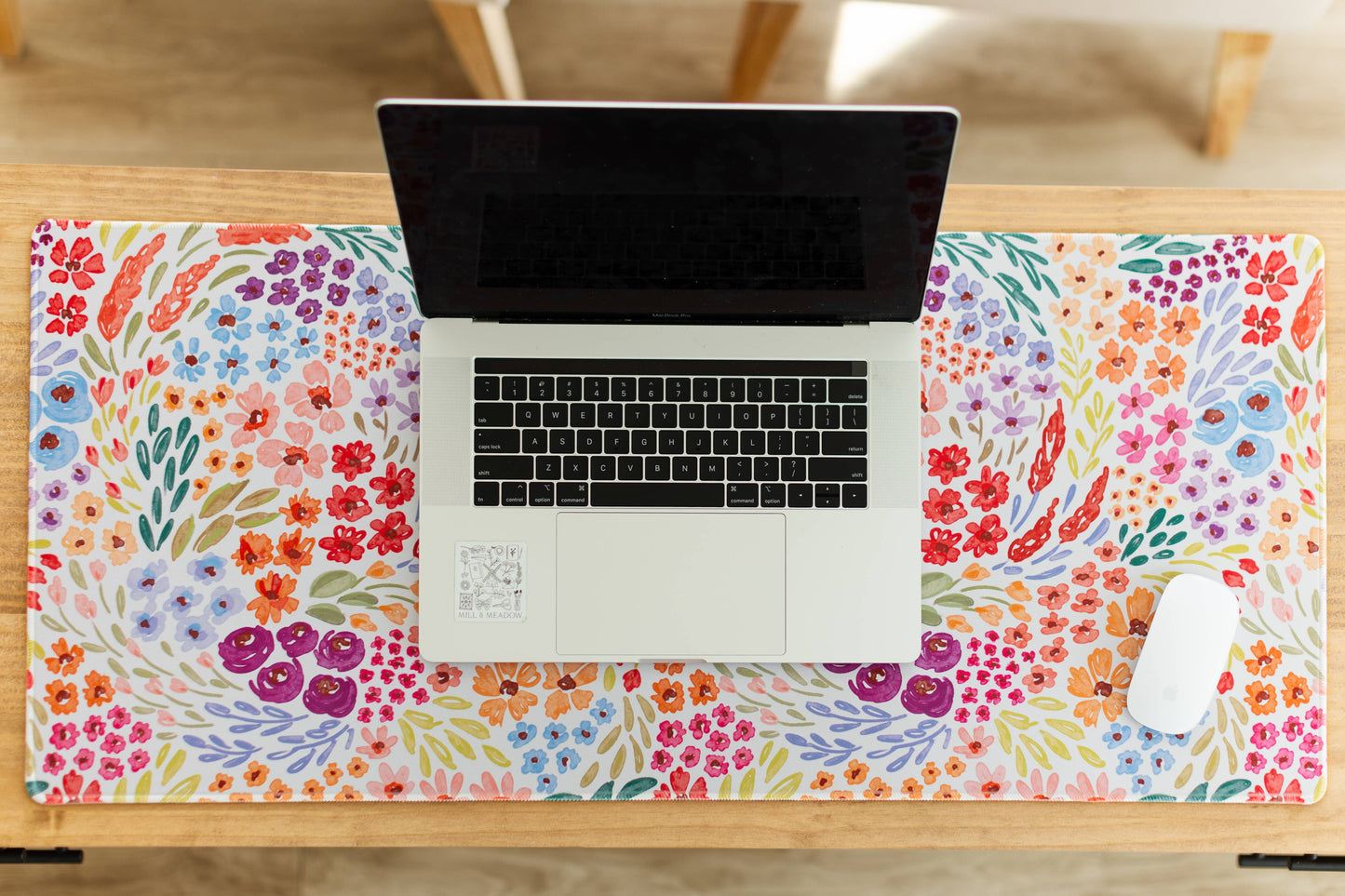 Countryside Blooms Desk Pad: Regular
