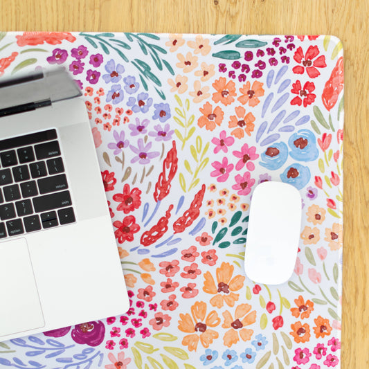 Countryside Blooms Desk Pad: Regular