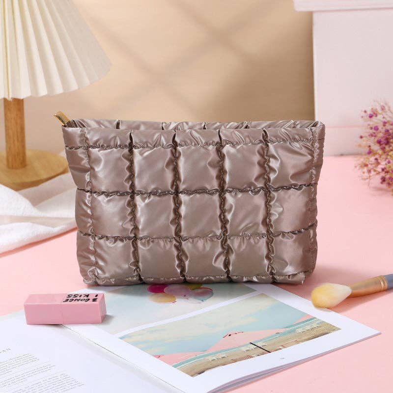 Puffer cosmetic bag small toiletry zipper bag: Light Green